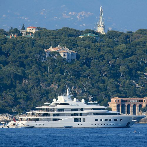 Mega-yacht da crociera - QUANTUM BLUE  - Lurssen Yachts - raised pilothouse / con piscina / con eliporto