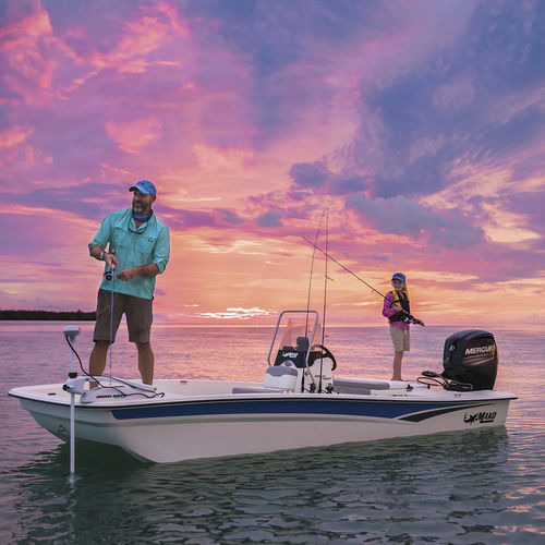 Bay boat fuoribordo - PRO 17 CC - Mako Marine - con console centrale / open / da pesca sportiva