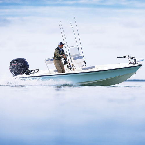 Bay boat fuoribordo - 18 LTS - Mako Marine - con console centrale / open / da pesca sportiva