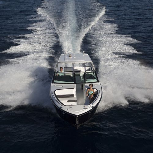 Runabout entrobordo - 378SS - Monterey Boats - bimotore / con dual console / bow-rider