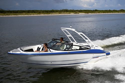 Runabout entrobordo - 218SS - Monterey Boats - con dual console / bow-rider / open