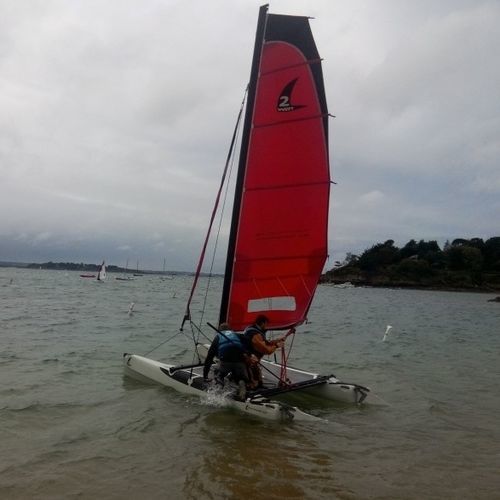 Catamarano sportivo da turismo - Twincat 13 - 2win - per scuola / per bambini / con trapezio doppio