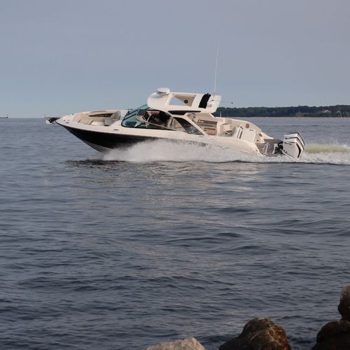Runabout fuoribordo - SLX 350 OB - Sea Ray - bimotore / con dual console / bow-rider