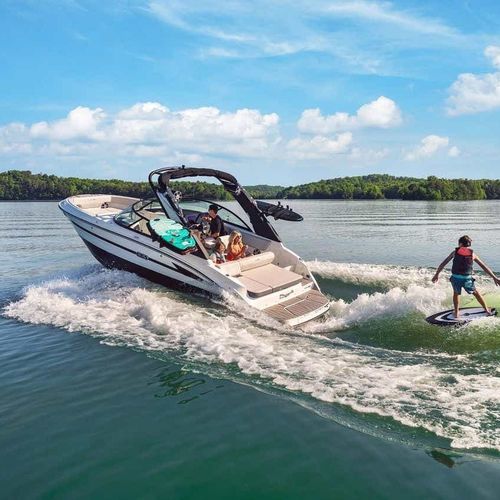 Runabout entrobordo - SDX 230 Surf - Sea Ray - con dual console / bow-rider / open