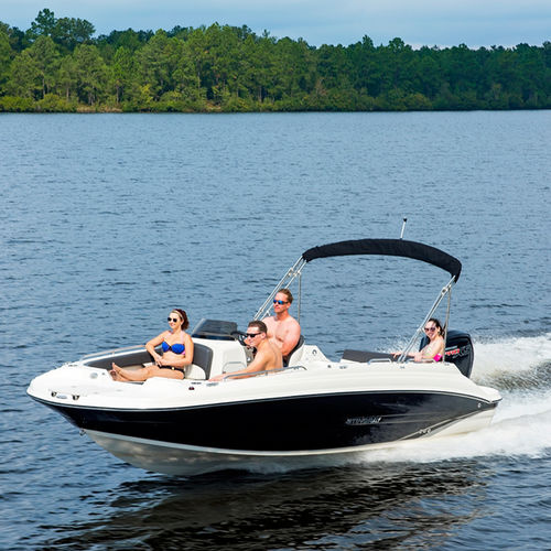 Deck boat fuoribordo - 192SC - Stingray Boats - da sci nautico / da pesca sportiva / max. 10 persone