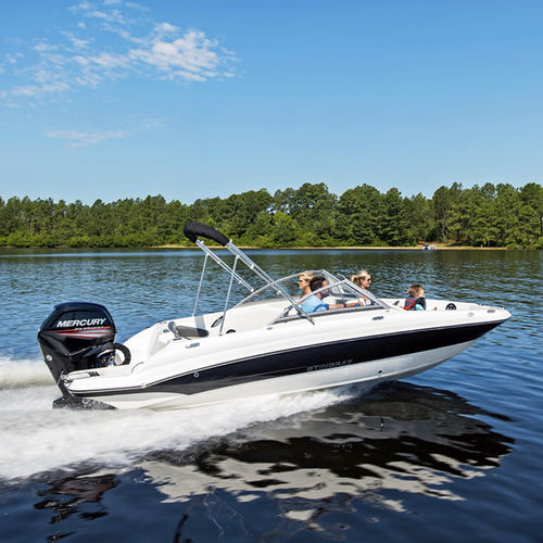 Deck boat fuoribordo - 191DC - Stingray Boats - da sci nautico / da pesca sportiva / max. 9 persone