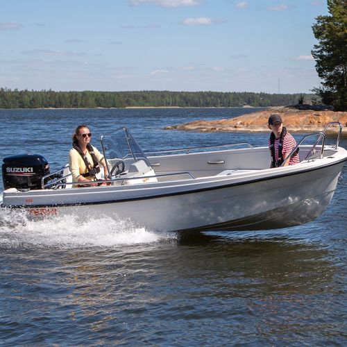 Barca open fuoribordo - 450 C - Terhi Oy - con console laterale / da pesca sportiva / max. 7 persone