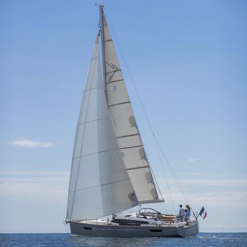 Barca a vela da crociera - PILOT SALOON 42 - Wauquiez - con 2 cabine / con 3 cabine / con deck saloon