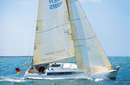 Barca a vela da regata e crociera - X-302 - X-Yachts - con 2 cabine / con bompresso