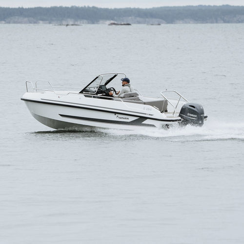 Barca open fuoribordo - 59 SC - Yamarin - con console laterale / da pesca sportiva / max. 6 persone