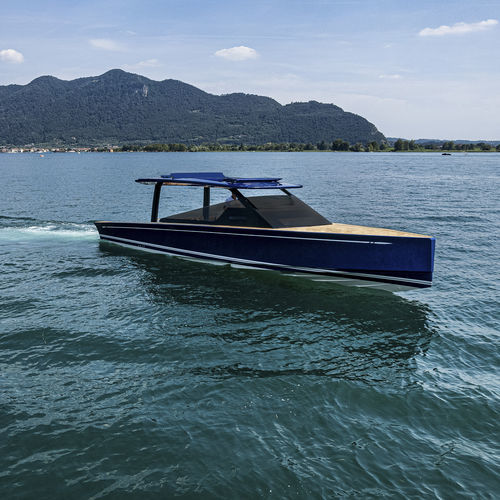 Cabinato entrobordo - OVERSHADOW - Nautor Swan - bimotore / open / con dual console