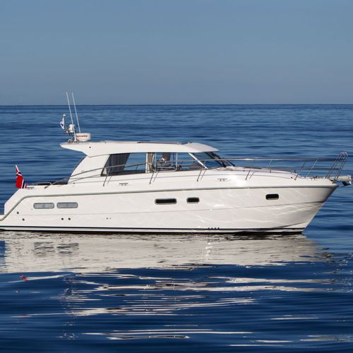 Cabinato entrobordo - SAGA 365 - Saga boats - hard-top