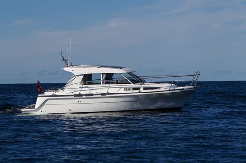 Cabinato entrobordo - SAGA 325 - Saga boats - diesel / hard-top