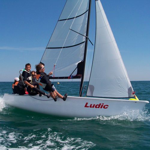 Deriva per due persone - LUDIC - Hobie Cat USA - da turismo / spinnaker asimmetrico