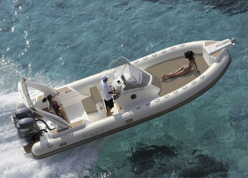 Gommone fuoribordo - TEMPEST 850  - Capelli - bimotore / semirigido / con console centrale