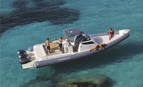 Gommone fuoribordo - TEMPEST 38 - Capelli - bimotore / semirigido / con console centrale