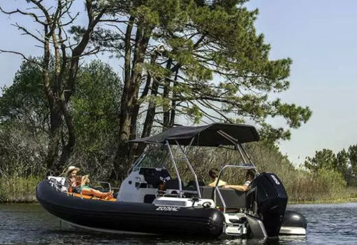Gommone fuoribordo - MEDLINE 6.8 - ZODIAC - semirigido / open / con console laterale