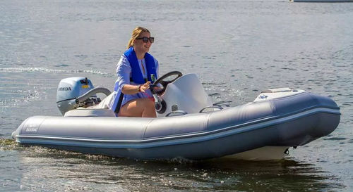 Gommone fuoribordo - YACHTLINE 360 - ZODIAC - RIB / con console laterale / open