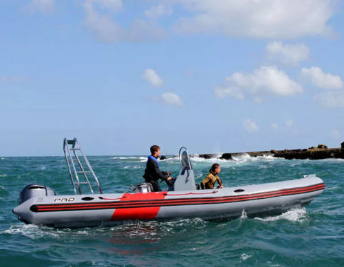 Gommone fuoribordo - Pro 750 - ZODIAC - bimotore / RIB / con console centrale