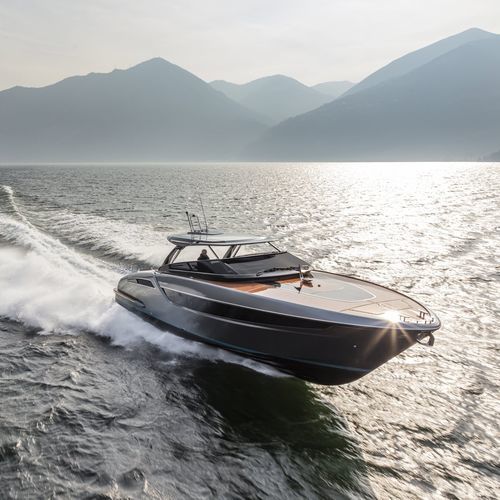 Cabinato entrobordo - DOLCERIVA - Riva - bimotore / open / con dual console