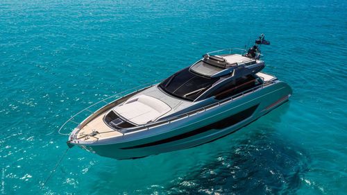 Motor-yacht sportivo - 66' RIBELLE - Riva - con fly / V-drive / con 3 cabine