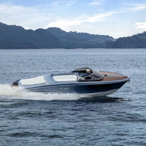 Runabout elettrico - EL-ISEO - Riva - entrobordo / con dual console / open