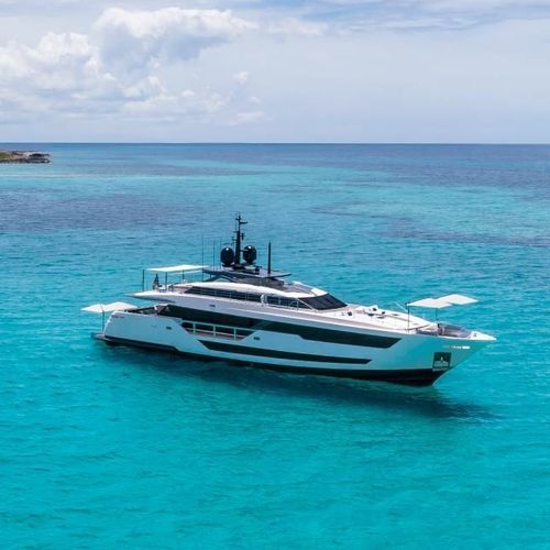Super-yacht da crociera - 120' - Custom Line Yacht - con fly / con 5 cabine / GRP
