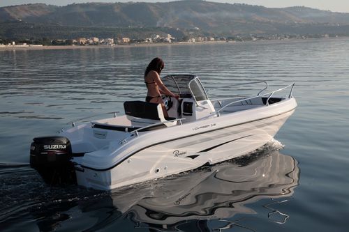 Barca open fuoribordo - VOYAGER 19 S - Ranieri - con console centrale / da sci nautico / max. 7 persone