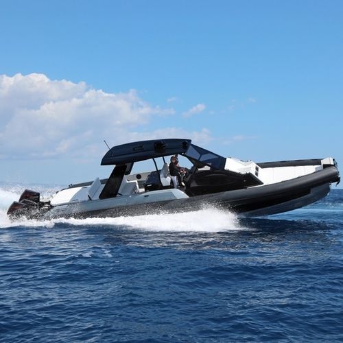 Gommone fuoribordo - CAYMAN 45.0 - Ranieri International - bimotore / hard-top / max. 16 persone