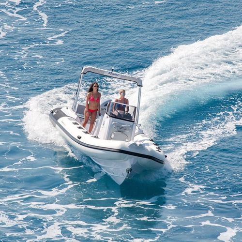 Gommone fuoribordo - CAYMAN 26  - Ranieri International - semirigido / con console centrale / open