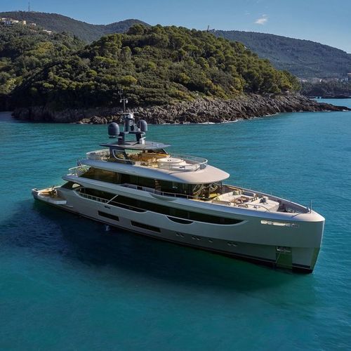 Super-yacht da crociera - OASIS 40M - Benetti - con cabina di pilotaggio / con 5 cabine