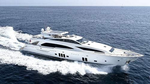 Super-yacht da crociera - 3700 - Couach - con fly / in linea d'asse / con 5 cabine