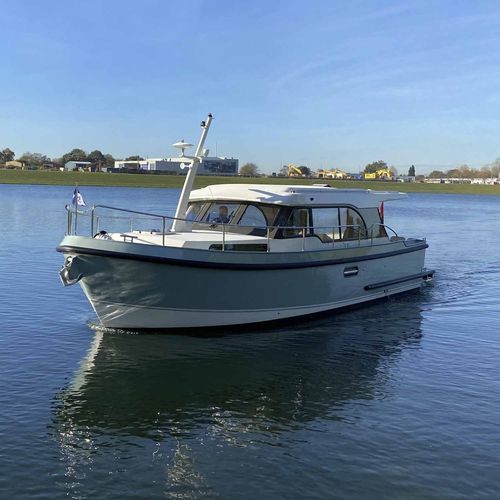 Cabinato entrobordo - 35 SL AC - Linssen Yachts B.V. - hard-top / con fly / sportivo
