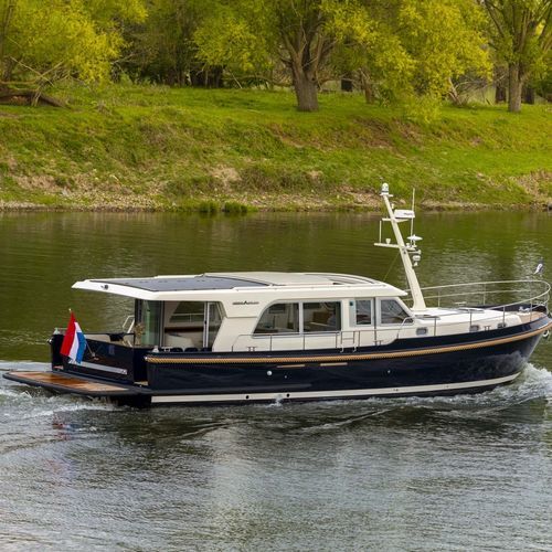 Motor-yacht da crociera - Sturdy 500 Sedan - Linssen Yachts B.V. - con cabina di pilotaggio / con 2 cabine / con 4 cuccette