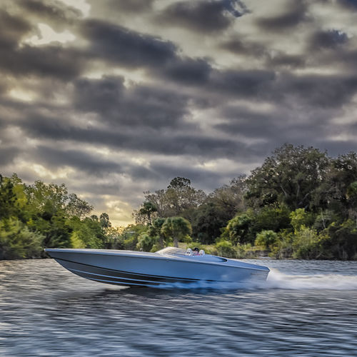 Runabout entrobordo - 27' - Magnum Marine - con dual console / open / sportivo