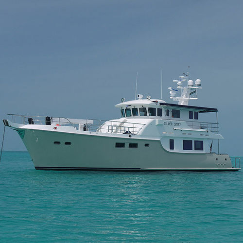 Motor-yacht rapido - 63 - Nordhavn - trawler / con cabina di pilotaggio / con scafo dislocante