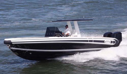 Barca open fuoribordo - Chase Series 31 - Novurania - diesel / bimotore / con console centrale