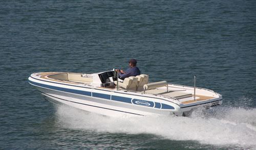 Barca open entrobordo - Chase Series 19 - Novurania - diesel / con console laterale / sportiva