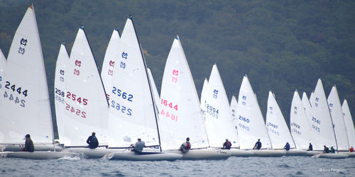 Barca a vela con chiglia da regata - MC SCOW. - Melges - one-design / cat boat / trasportabile