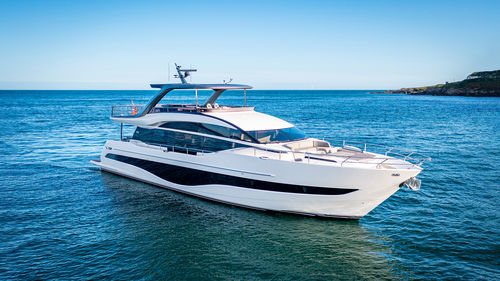 Motor-yacht da crociera - Y85 - Princess - con fly / con 4 cabine / dislocante