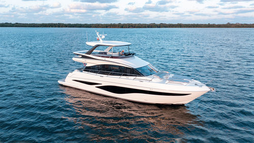 Motor-yacht da crociera - F65 - Princess - con fly / con 3 cabine / con 4 cabine