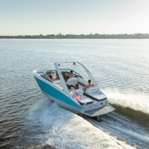 Runabout entrobordo - LS4 SURF - Regal - con dual console / bow-rider / da sci nautico