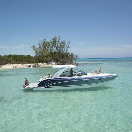 Runabout fuoribordo - 350  - Formula - trimotore / con dual console / bow-rider