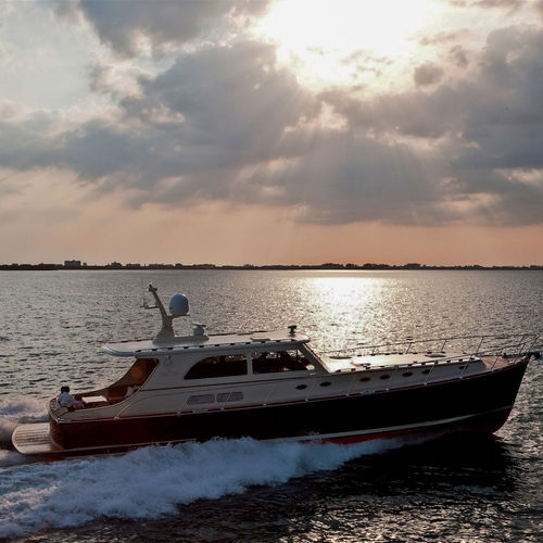 Motor-yacht da crociera - 62 - Vicem Yachts - tradizionale / lobster / con fly