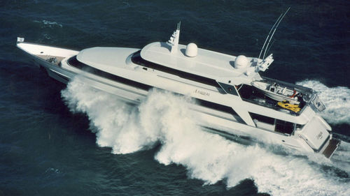 Motor-yacht di lusso da crociera - AKHALIQ - Warwick Yacht Design - raised pilothouse / con scafo dislocante