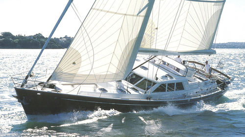 Sailing-yacht da crociera - FITZROY - Warwick Yacht Design - con 3 cabine / con pozzetto centrale / in alluminio
