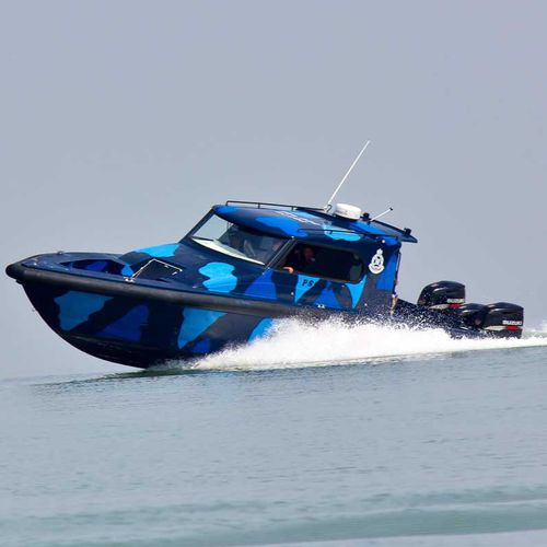 Barca professionale patrol boat - Predator 40 (Cab) - LeisureCat - fuoribordo