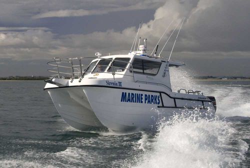 Barca professionale patrol boat - 9000 Series - LeisureCat - catamarano / fuoribordo