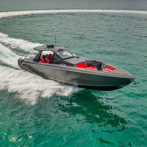 Barca open fuoribordo - 42’ NIGHTEAGLE - Cigarette Racing Team - quadrimotore / con console centrale / con cabina