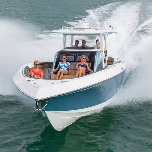 Barca open fuoribordo - 43NX  - Fountain Powerboats - trimotore / con console centrale / da immersione